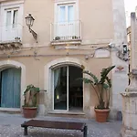 Bed & Breakfast La Via Della Giudecca 3*