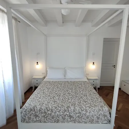 La Via Della Giudecca 3* سيراكوزا