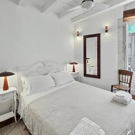 La Via Della Giudecca فندق مبيت وإفطار سيراكوزا
