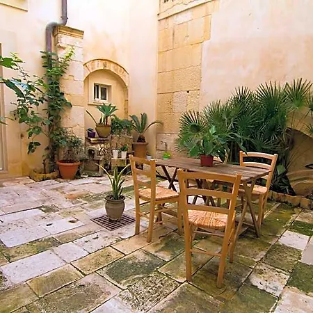 Alojamento de Acomodação e Pequeno-almoço La Via Della Giudecca