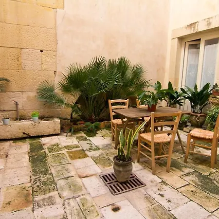 La Via Della Giudecca Bed and breakfast Syracuse