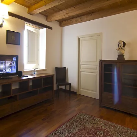 La Via Della Giudecca Syrakusa