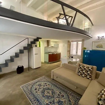 Bed & Breakfast La Via Della Giudecca 3*