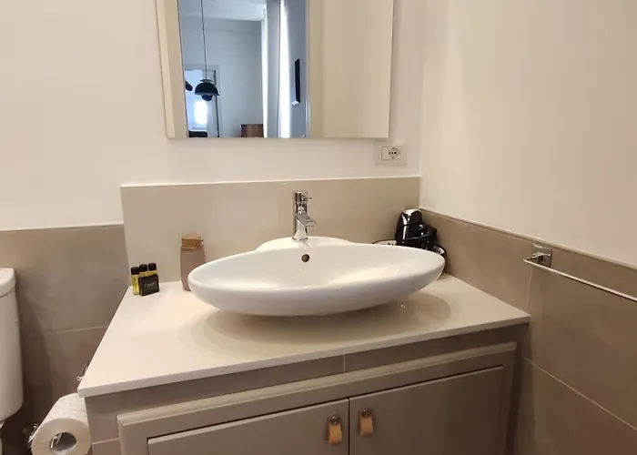 La Via Della Giudecca 4*