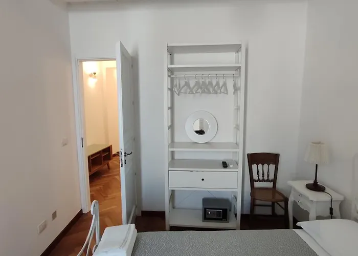 La Via Della Giudecca 4*