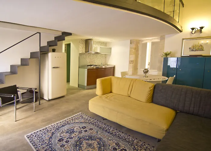 La Via Della Giudecca 4*