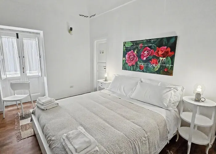 La Via Della Giudecca 3*