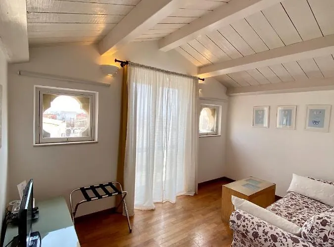 Bed and breakfast La Via Della Giudecca 4*