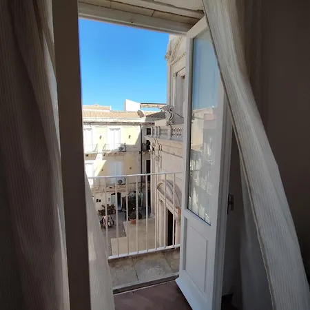 La Via Della Giudecca 4*